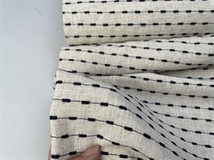 Hør / viscose - med smukt broderet mønster i marine